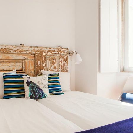 Cozy 1St Floor Flat Central Chiado District With Balconies And Ac 19Th Century Building Lisboa Exteriör bild