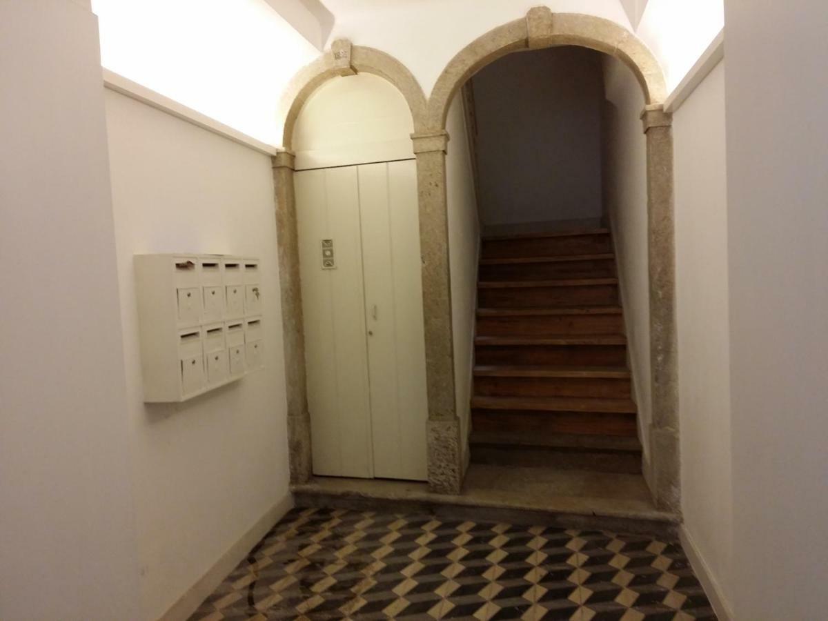 Cozy 1St Floor Flat Central Chiado District With Balconies And Ac 19Th Century Building Lisboa Exteriör bild