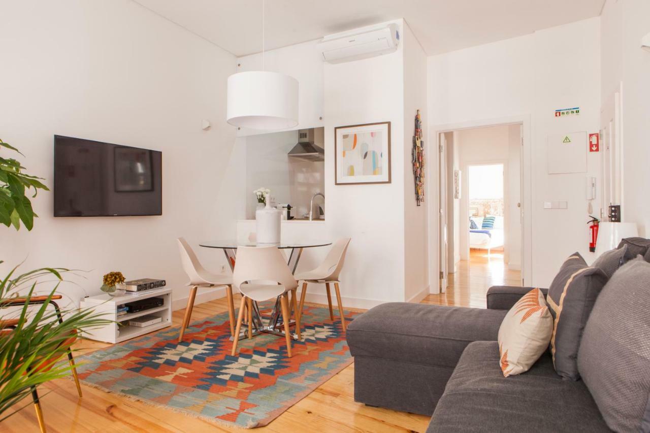 Cozy 1St Floor Flat Central Chiado District With Balconies And Ac 19Th Century Building Lisboa Exteriör bild