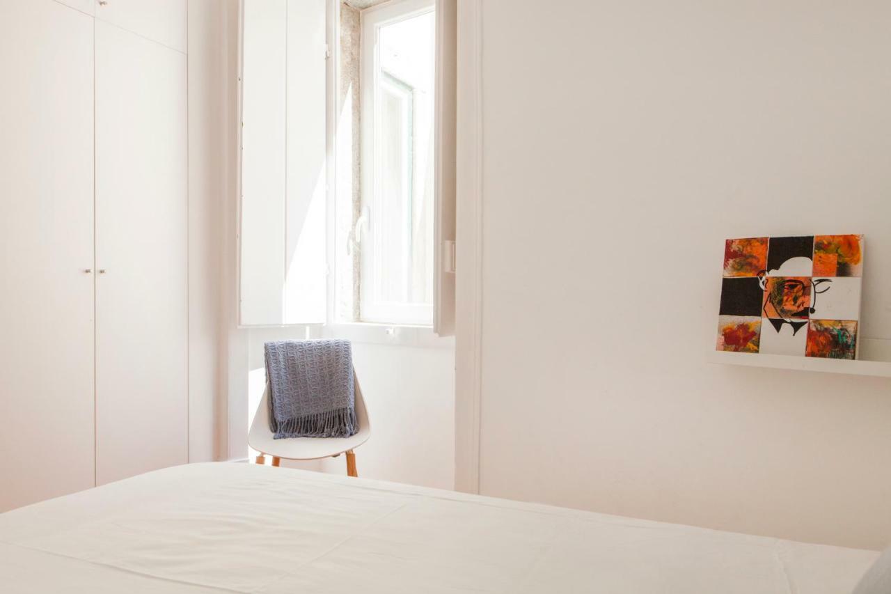 Cozy 1St Floor Flat Central Chiado District With Balconies And Ac 19Th Century Building Lisboa Exteriör bild