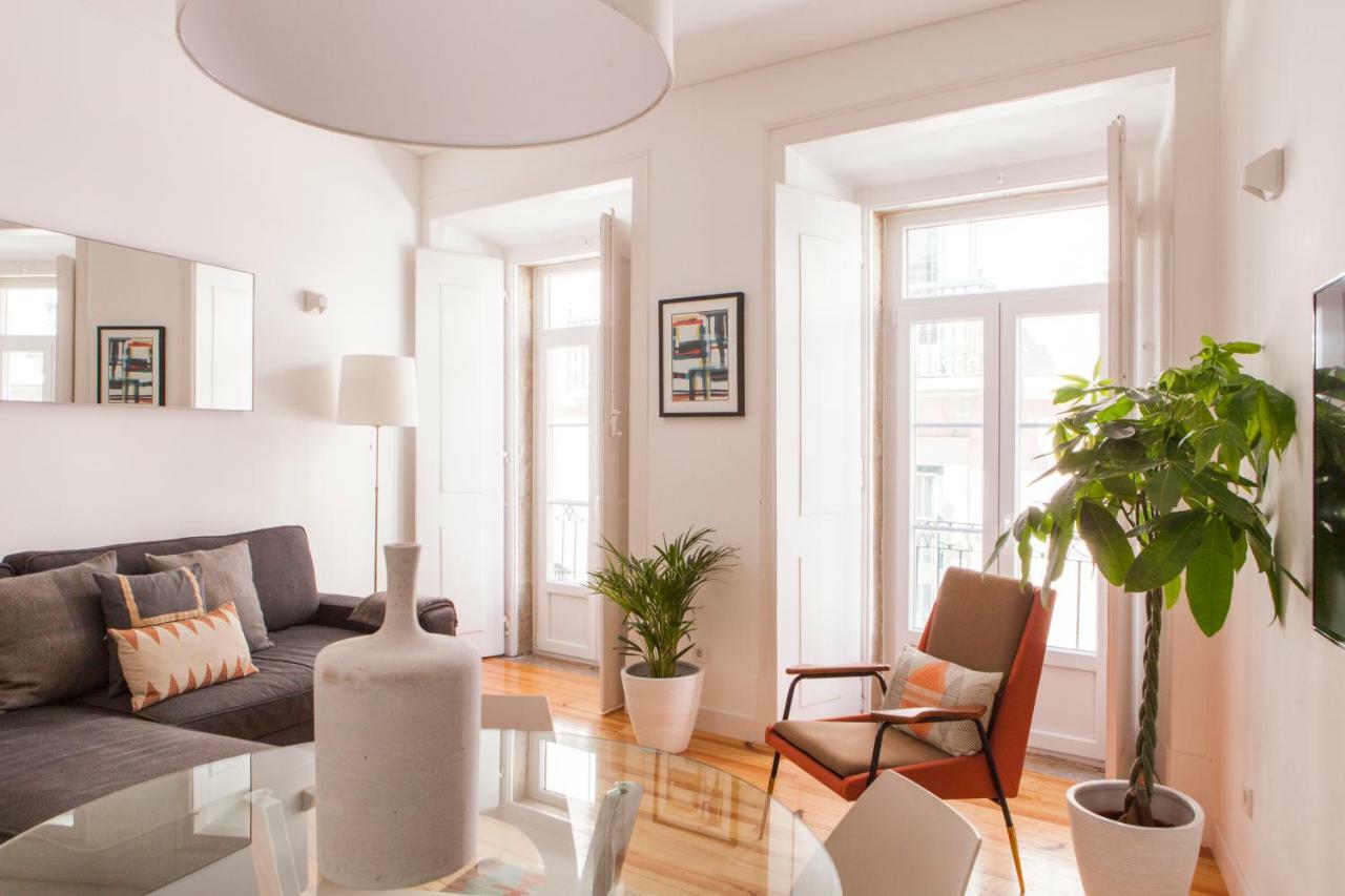 Cozy 1St Floor Flat Central Chiado District With Balconies And Ac 19Th Century Building Lisboa Exteriör bild